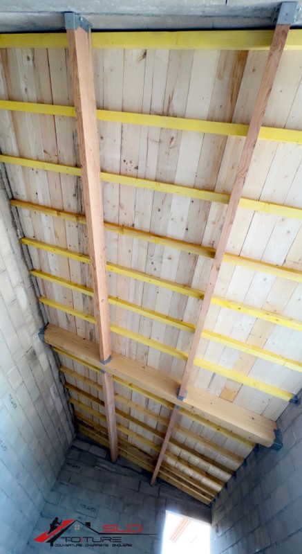 Création d'une charpente et d'une toiture pour une maison neuve à Perpignan