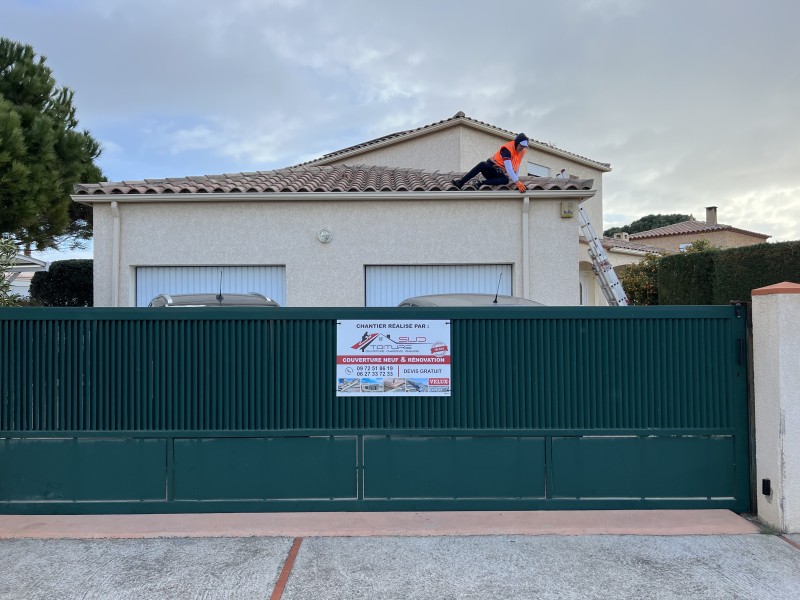 Nettoyage de gouttières bouchées à Perpignan