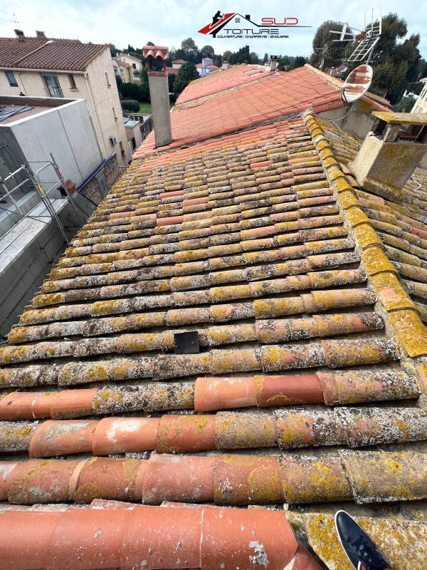 Rénovation de toiture avec des tuiles canal à Perpignan