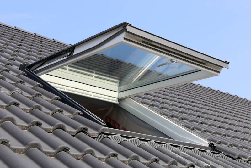 Pose, installation et Remplacement de fenêtres de toit Velux à Perpignan