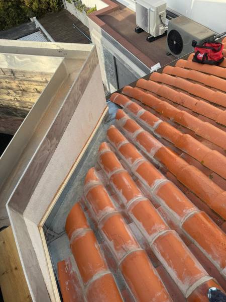  solin en zinc à Pézilla pour une toiture étanche