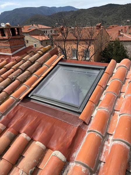 pose velux pour remplacer puits de lumière à Cabestany dans les Pyrénées Orientales