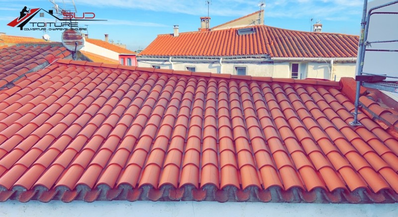 Rénovation de toiture avec des tuiles canal à Perpignan