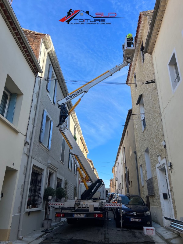 Remplacement de gouttières en PVC par des gouttières en zinc à Perpignan