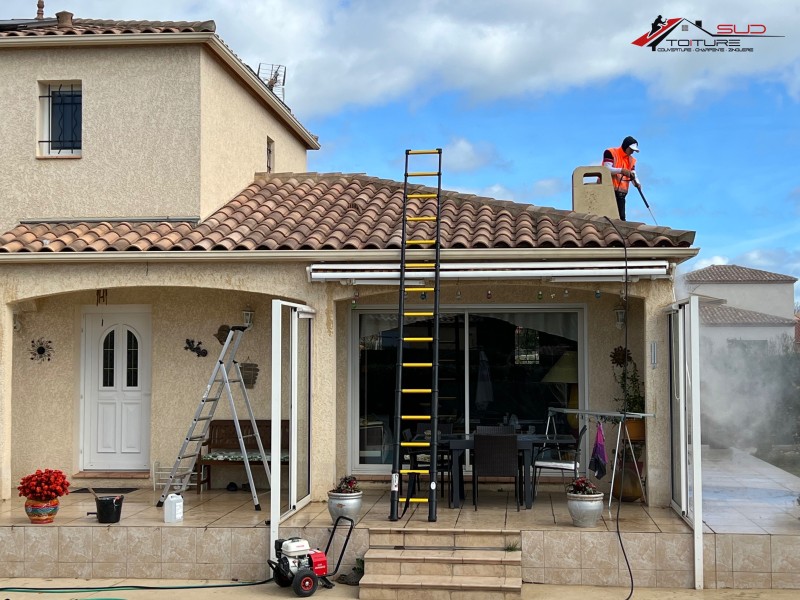 Nettoyage de gouttières bouchées à Perpignan