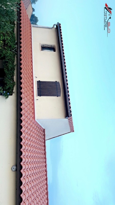 Etanchéité de toiture avec pose d'un solin de plomb à Perpignan